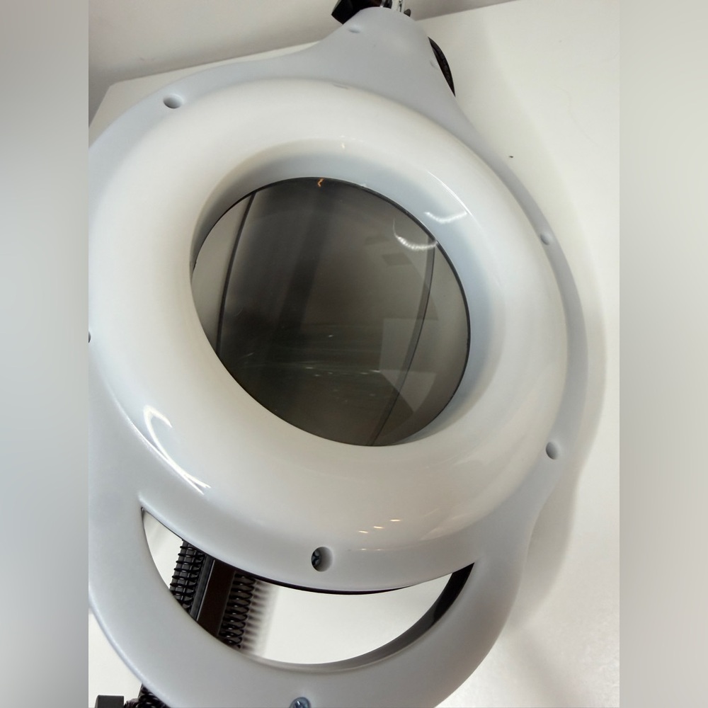 New LED Dimmable Magnifying Lamp with Clamp 2,200Lumens Bright Lighted 5-Diopter - Picture 6 of 7